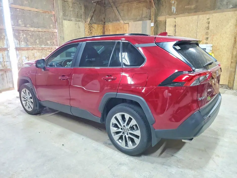 2024 TOYOTA RAV4 XLE PREMIUM  
