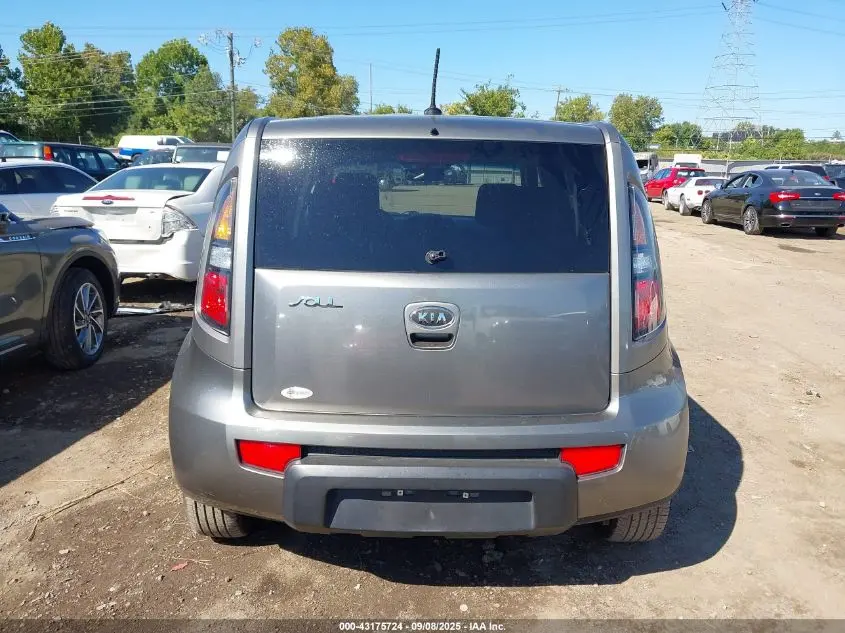 2011 KIA SOUL +