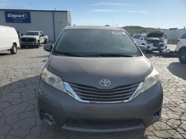 2015 TOYOTA SIENNA LE  
