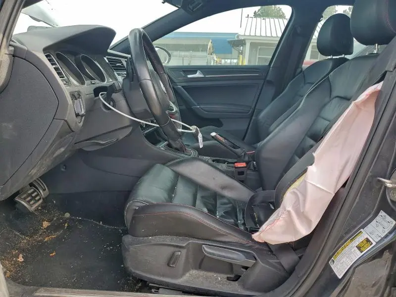 2018 VOLKSWAGEN GTI S/SE  