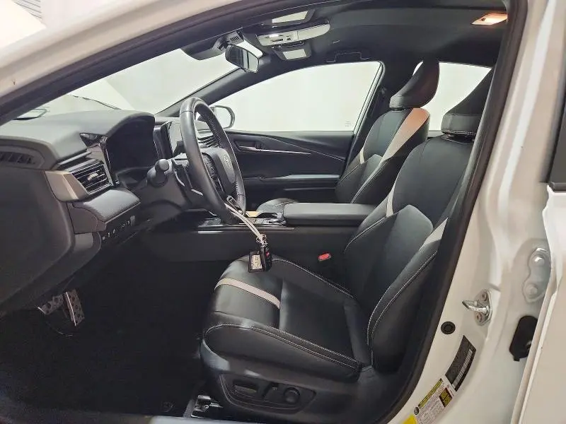 2025 TOYT CAMRY SE