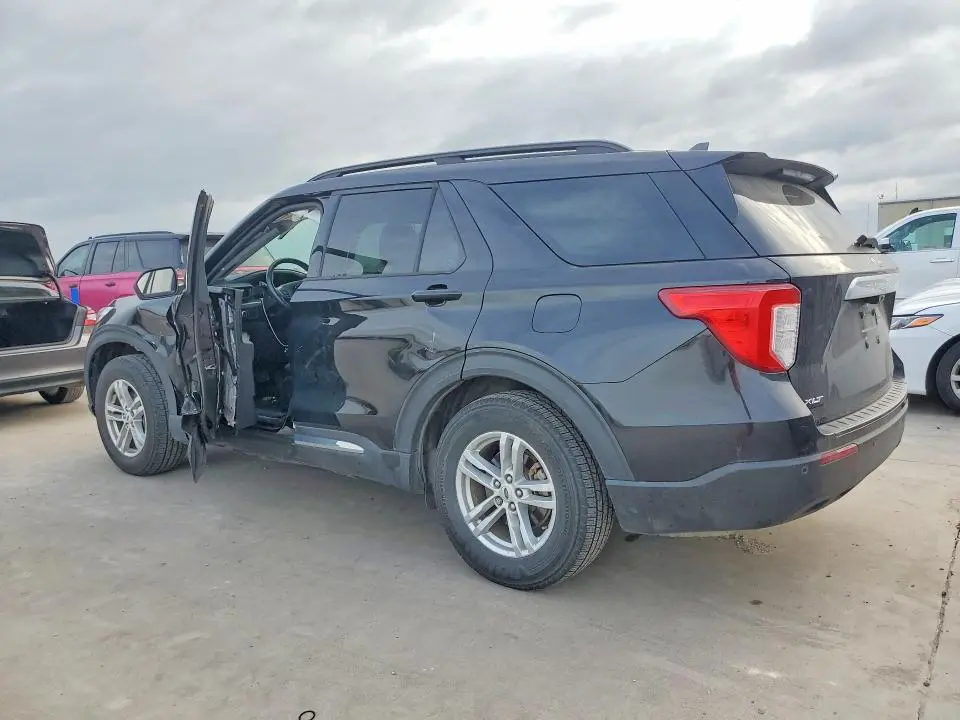 2022 FORD EXPLORER XLT  