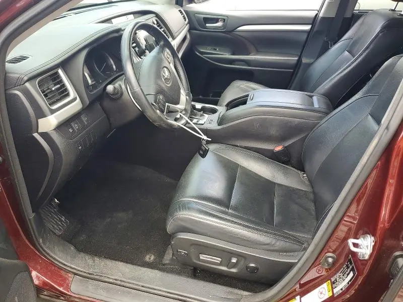 2017 TOYOTA HIGHLANDER XLE  