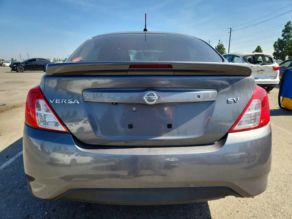 2019 NISSAN VERSA SV  