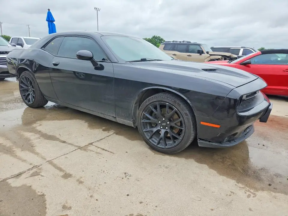 2016 DODGE CHALLENGER SXT  