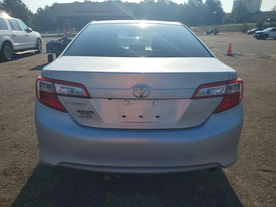 2014 TOYOTA CAMRY LE  