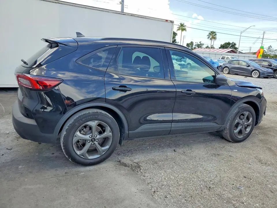 2025 FORD ESCAPE ST LINE  
