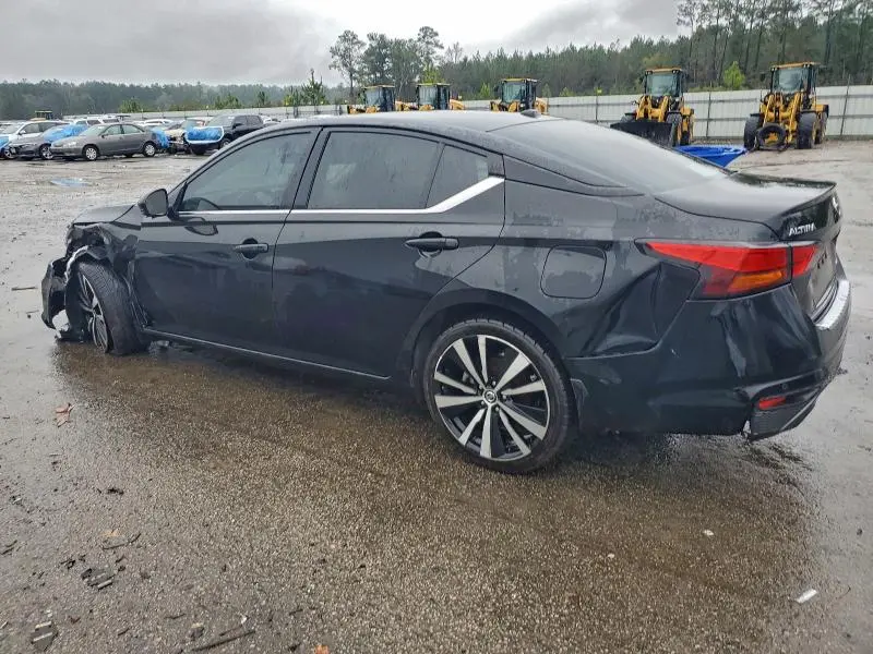 2021 NISSAN ALTIMA SR  