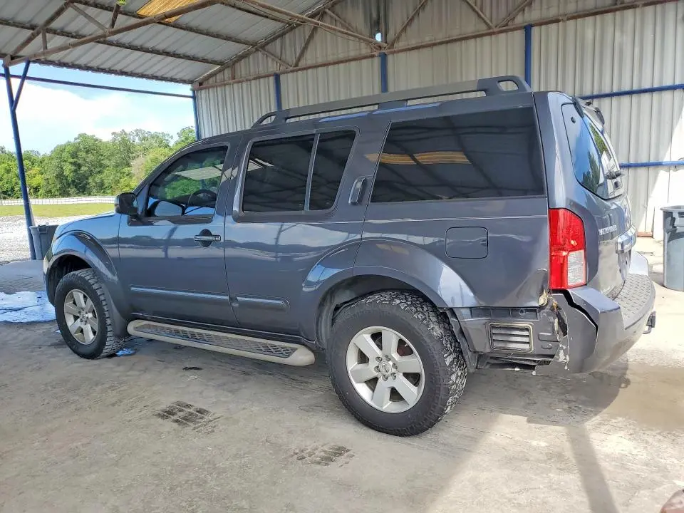 2011 NISSAN PATHFINDER S  