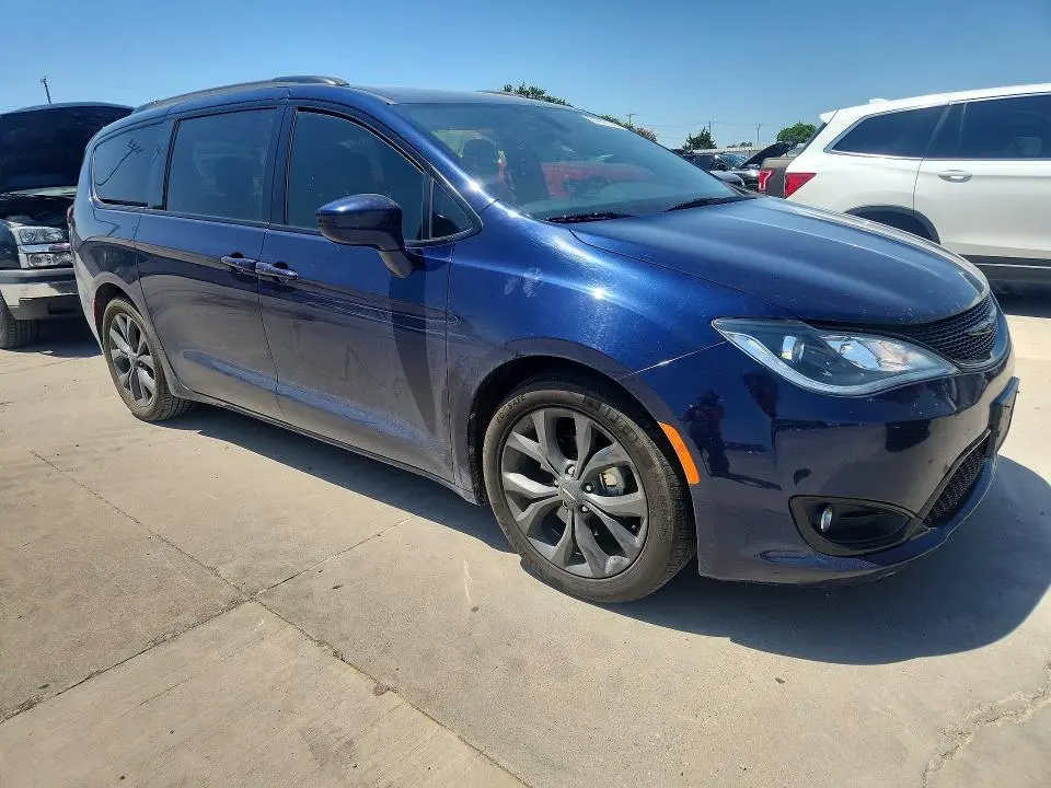 2018 CHRYSLER PACIFICA TOURING PLUS  