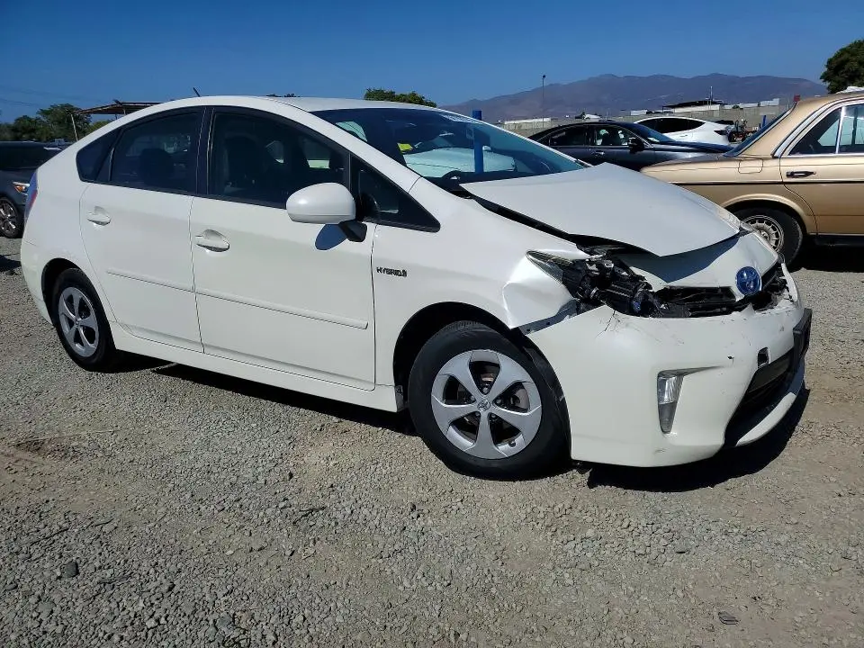 2014 TOYOTA PRIUS FOUR  