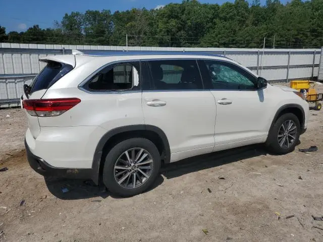 2017 TOYOTA HIGHLANDER SE  