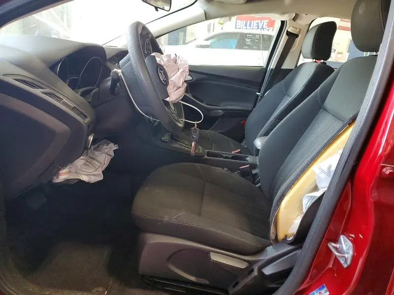 2017 FORD FOCUS SE  