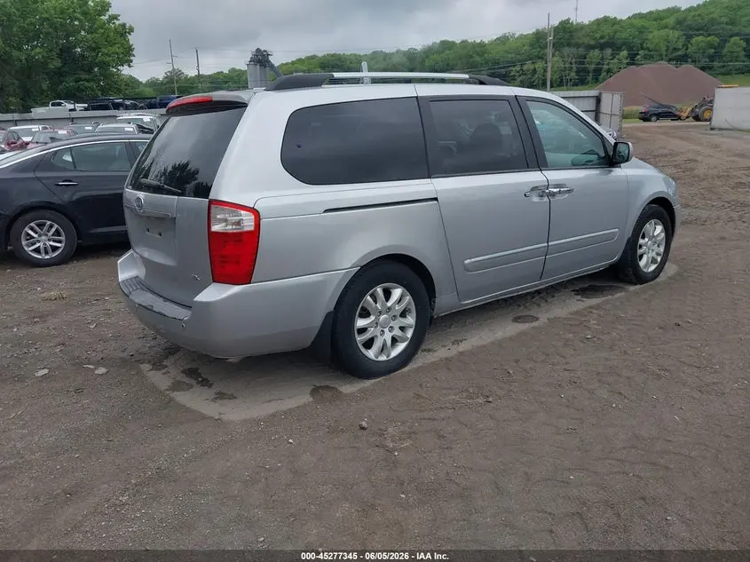2010 KIA SEDONA EX