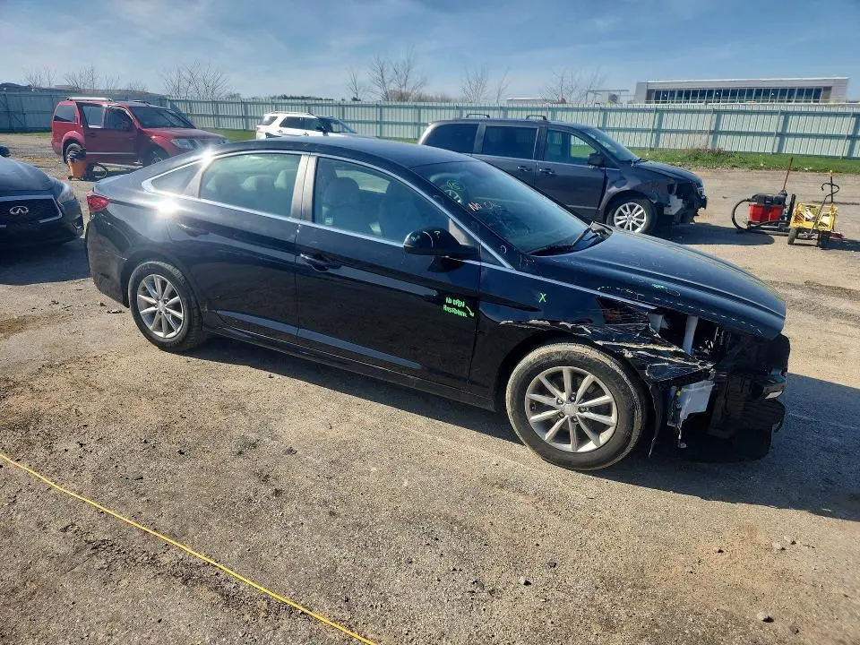 2018 HYUNDAI SONATA SE  