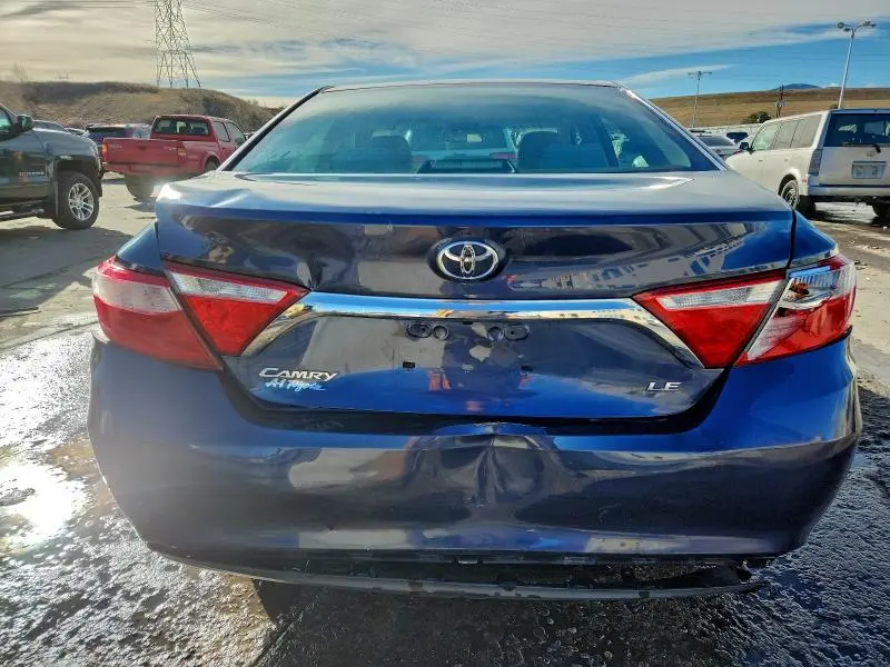 2015 TOYOTA CAMRY LE  