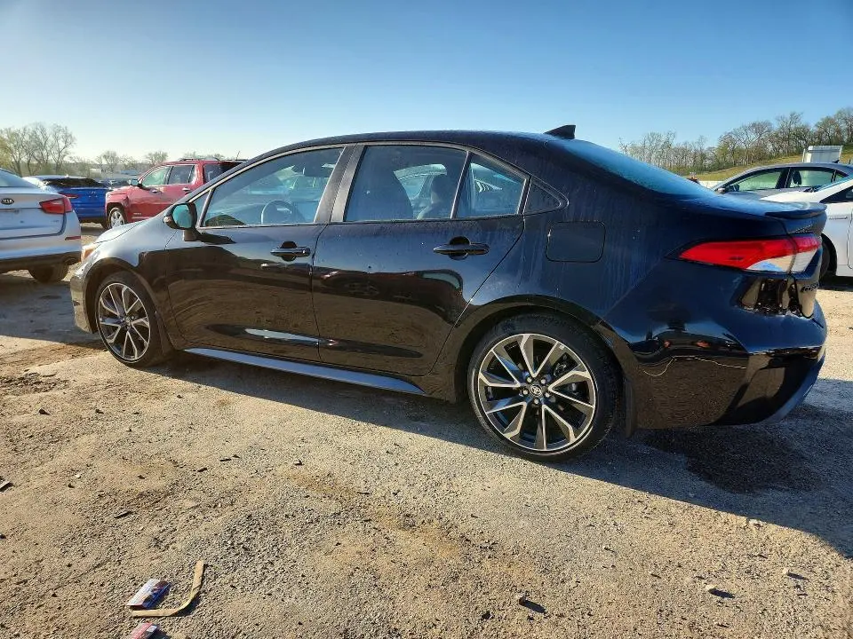 2022 TOYOTA COROLLA SE  