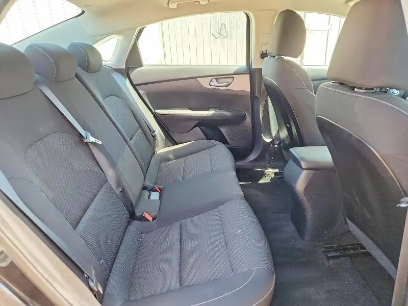 2019 KIA FORTE LXS  
