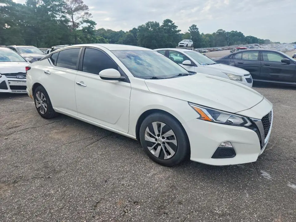 2019 NISSAN ALTIMA S  