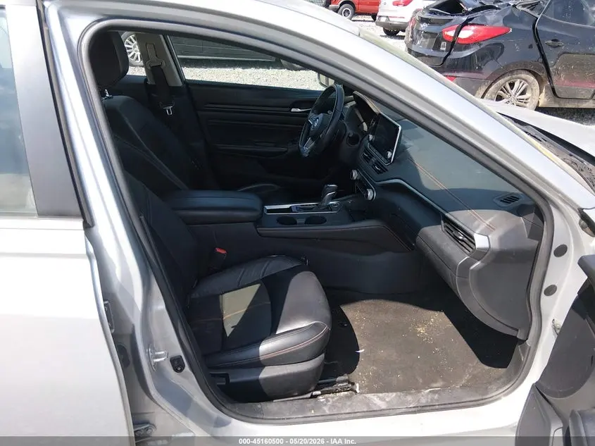 2022 NISSAN ALTIMA SR FWD