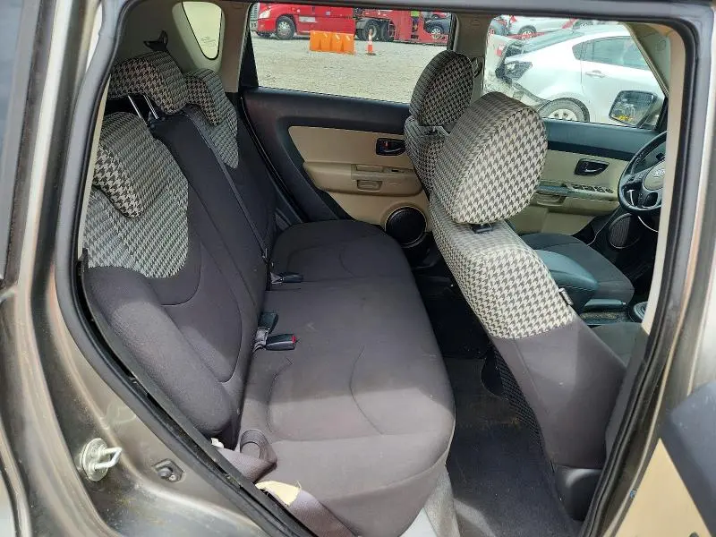 2010 KIA SOUL +  