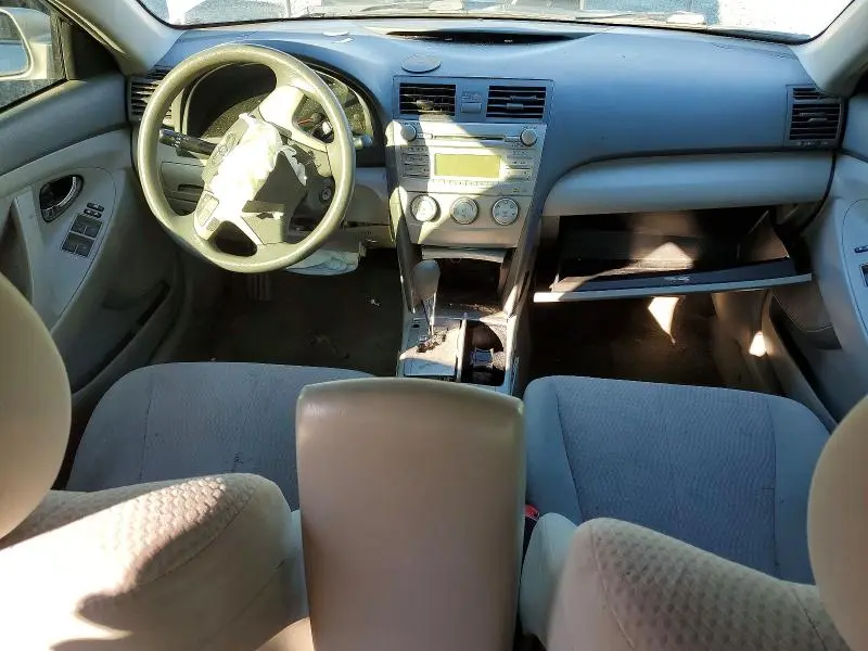 2011 TOYOTA CAMRY LE  