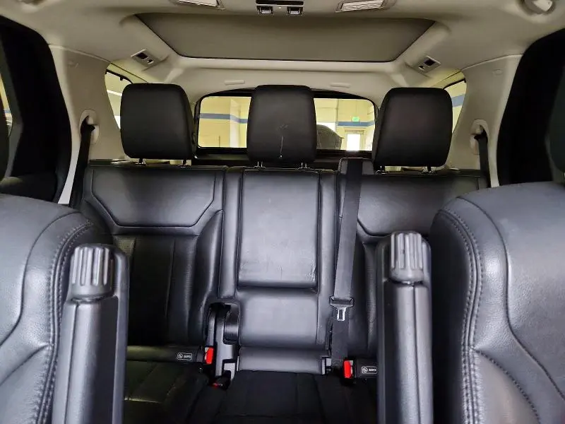 2019 LAND ROVER DISCOVERY SE  