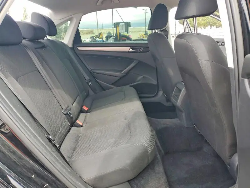 2014 VOLKSWAGEN PASSAT S  
