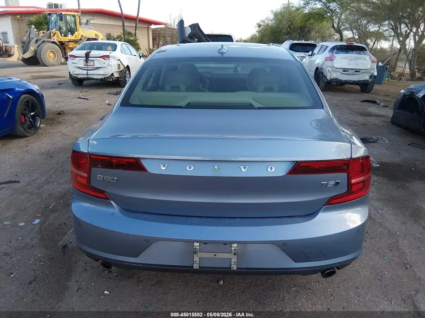 2018 VOLVO S90 T5 MOMENTUM