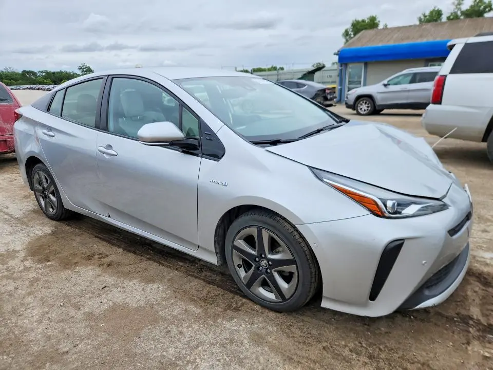 2019 TOYOTA PRIUS XLE  