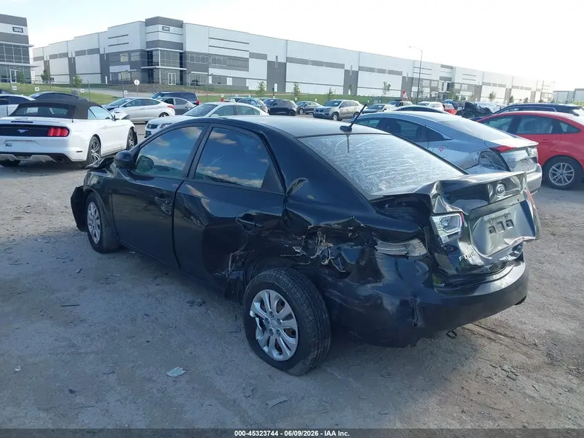 2013 KIA FORTE LX