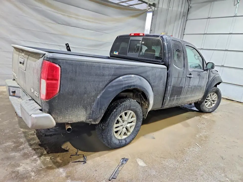 2015 NISSAN FRONTIER SV  