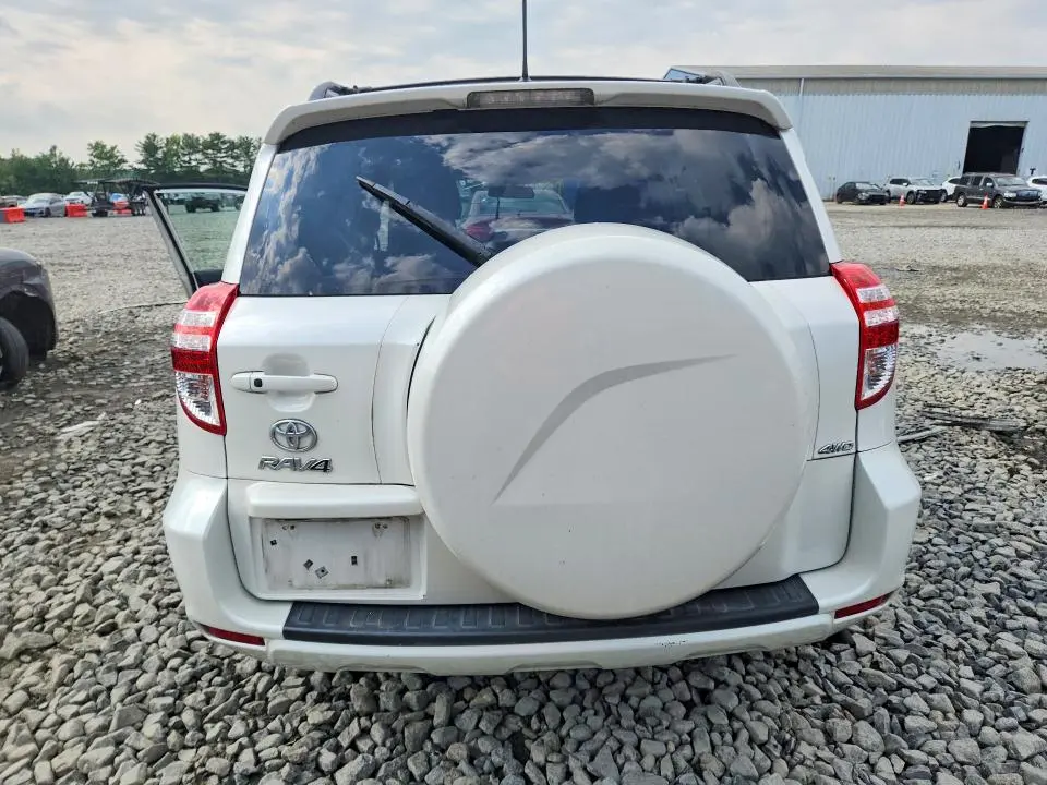 2011 TOYOTA RAV4 LIMITED  