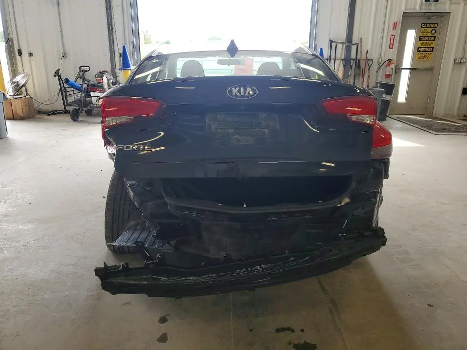 2018 KIA FORTE LX  