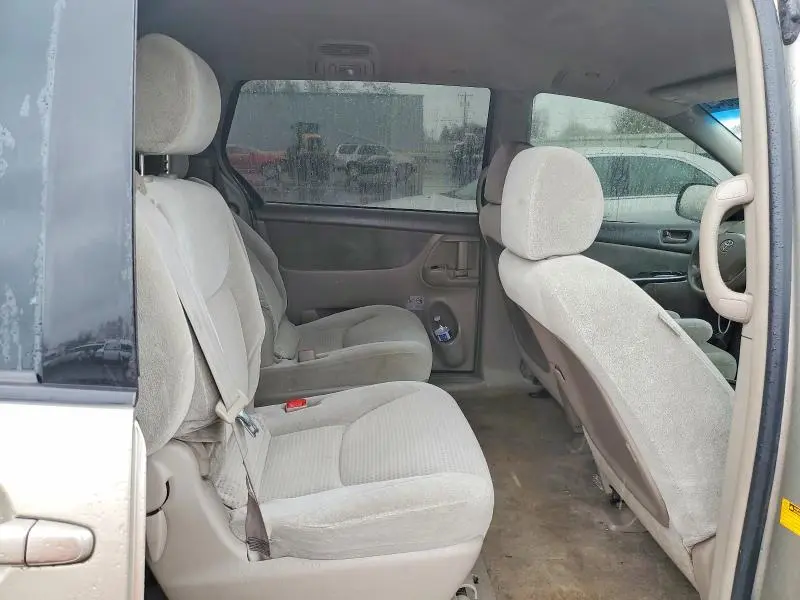 2010 TOYOTA SIENNA CE 7-PASSENGER  