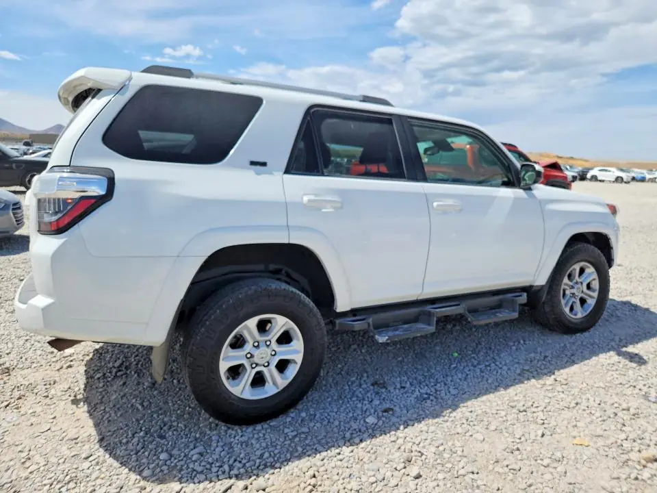 2020 TOYOTA 4RUNNER SR5  