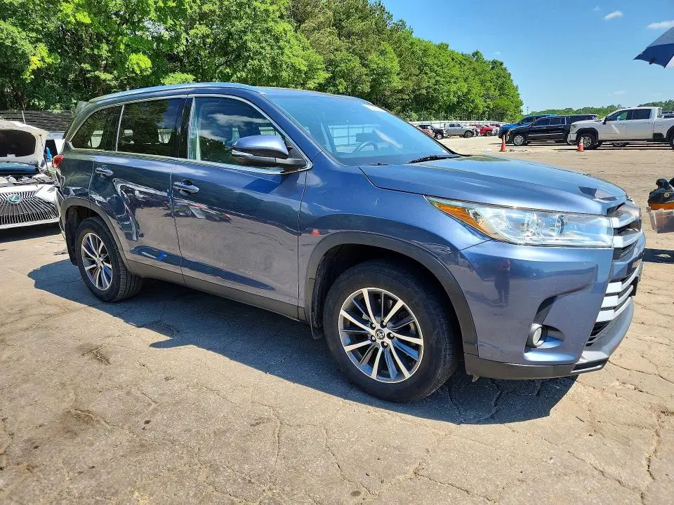 2019 TOYOTA HIGHLANDER XLE  