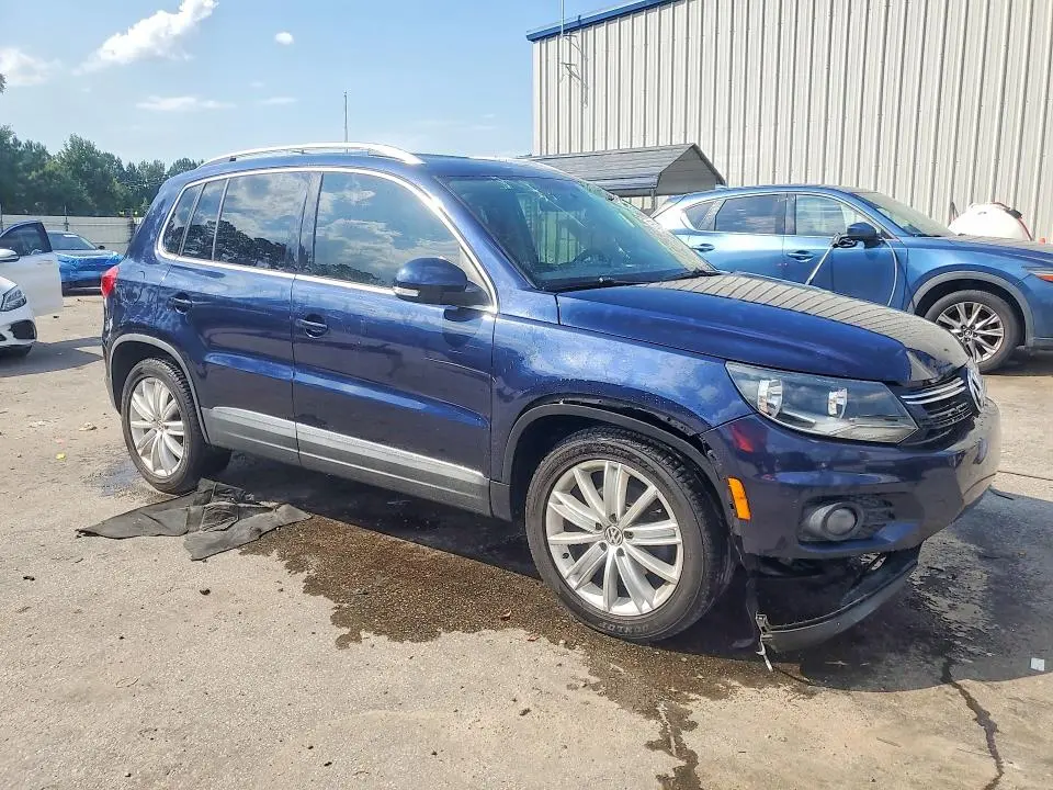 2012 VOLKSWAGEN TIGUAN S  