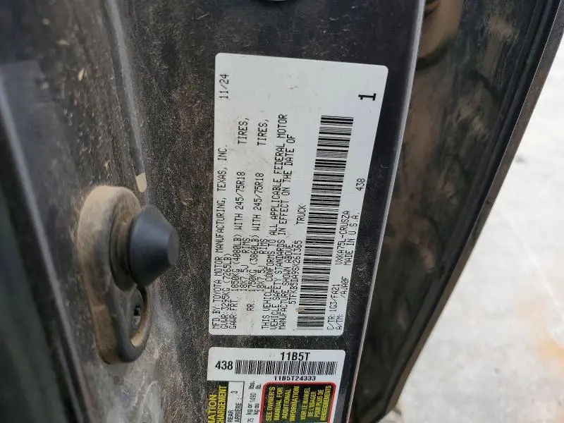 2025 TOYOTA TUNDRA SR  