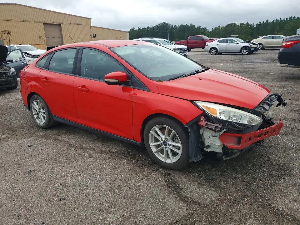 2017 FORD FOCUS SE  