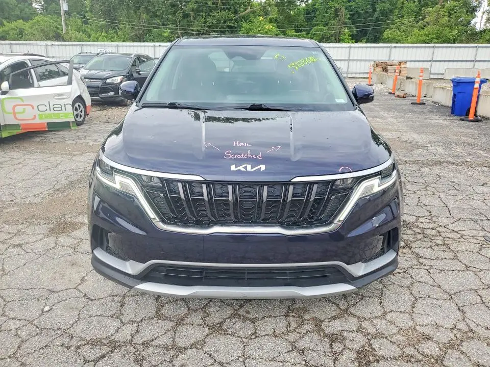2023 KIA CARNIVAL LX  
