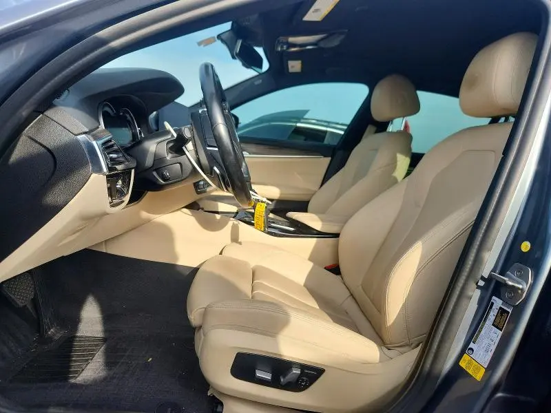 2019 BMW 530   