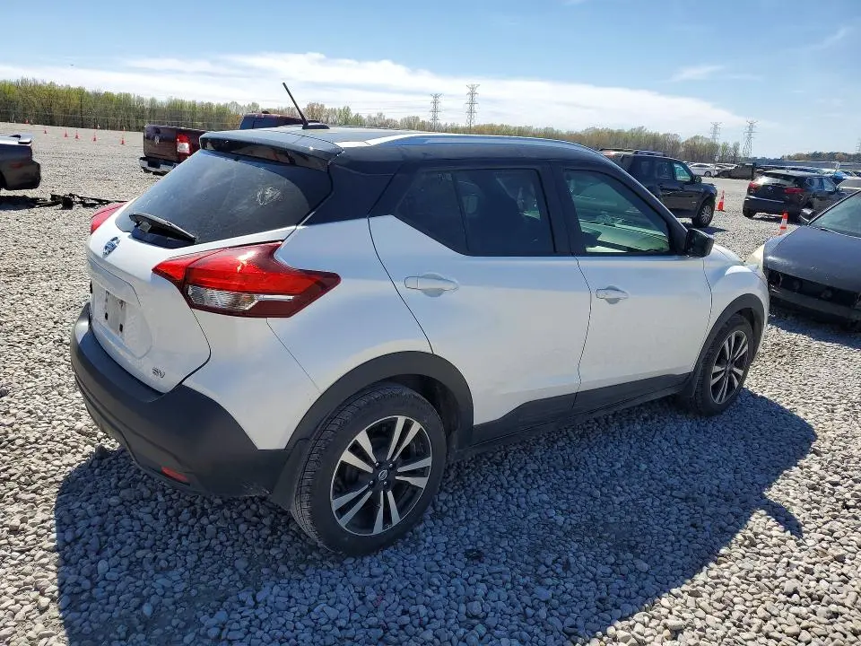 2018 NISSAN KICKS SV  