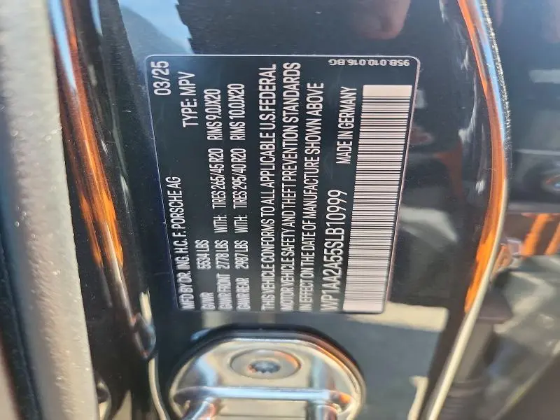 2025 PORSCHE MACAN BASE/T  