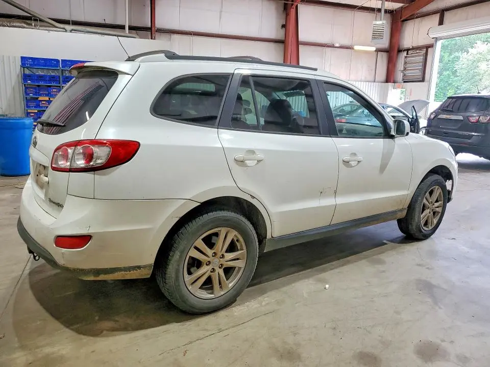 2010 HYUNDAI SANTA FE SE  