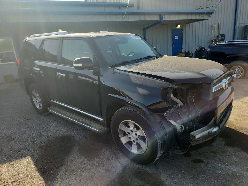 2011 TOYOTA 4RUNNER SR5  
