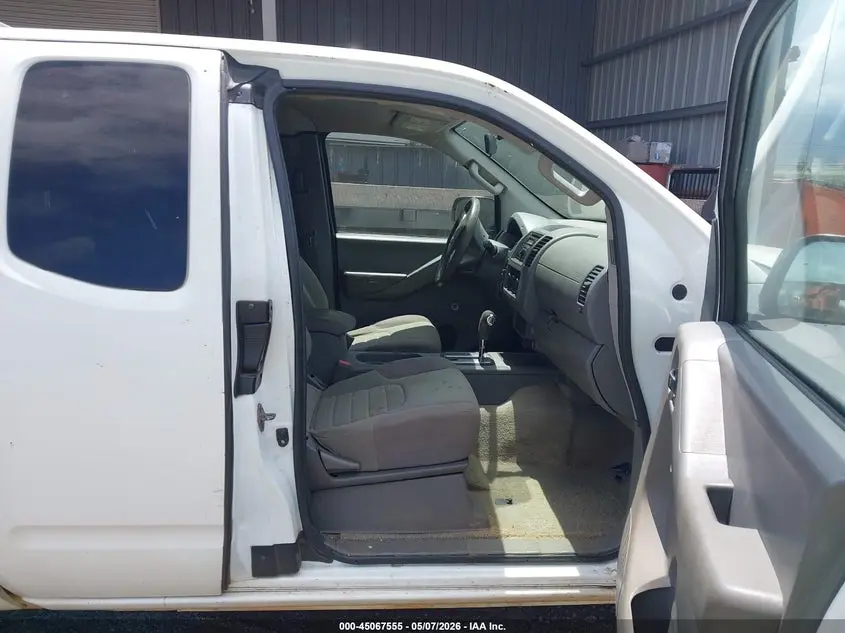 2013 NISSAN FRONTIER S