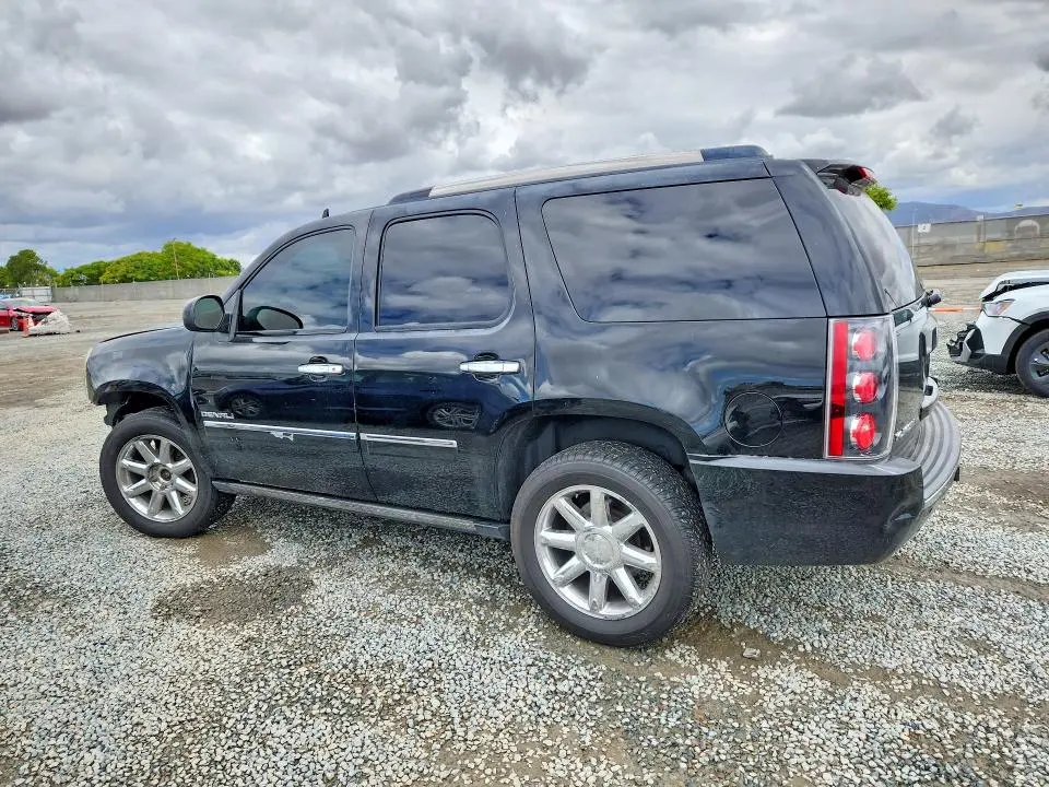 2013 GMC YUKON DENALI  