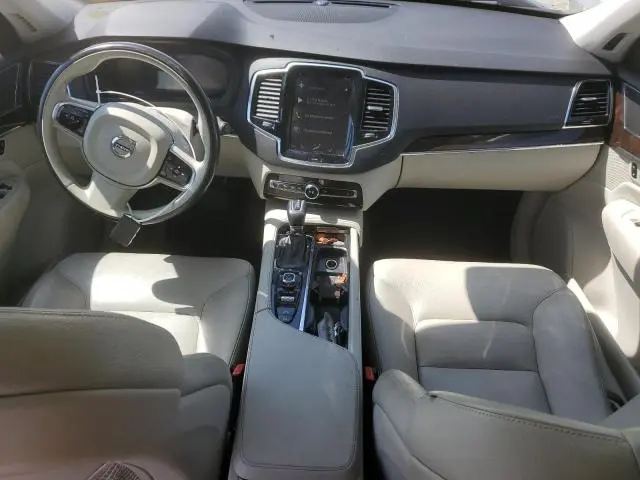 2017 VOLVO XC90 T6  