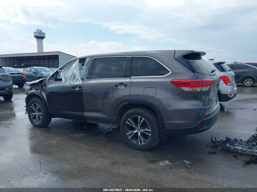 2019 TOYOTA HIGHLANDER LE